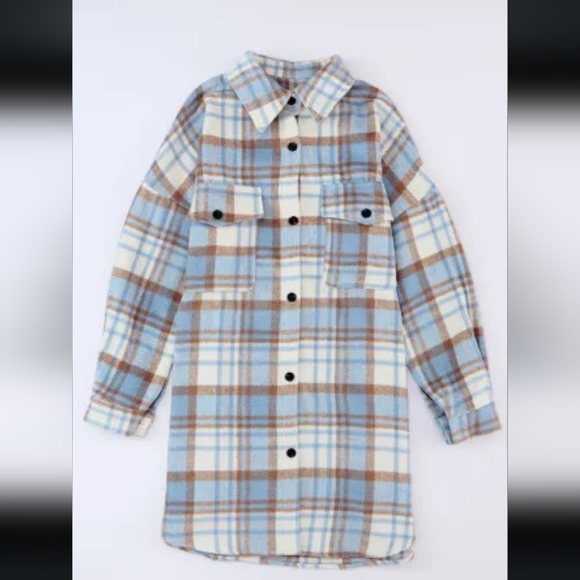 π₯New sky blue long plaid shacket - Picture 4 of 17